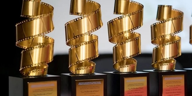 Premi La pellicola d'oro. Foto dal Web