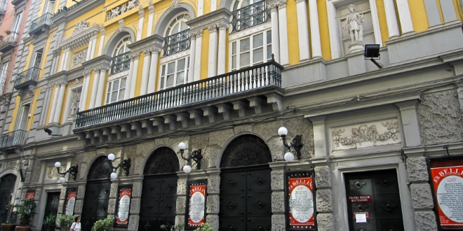 Teatro Bellini di Napoli. Foto da Wikipedia